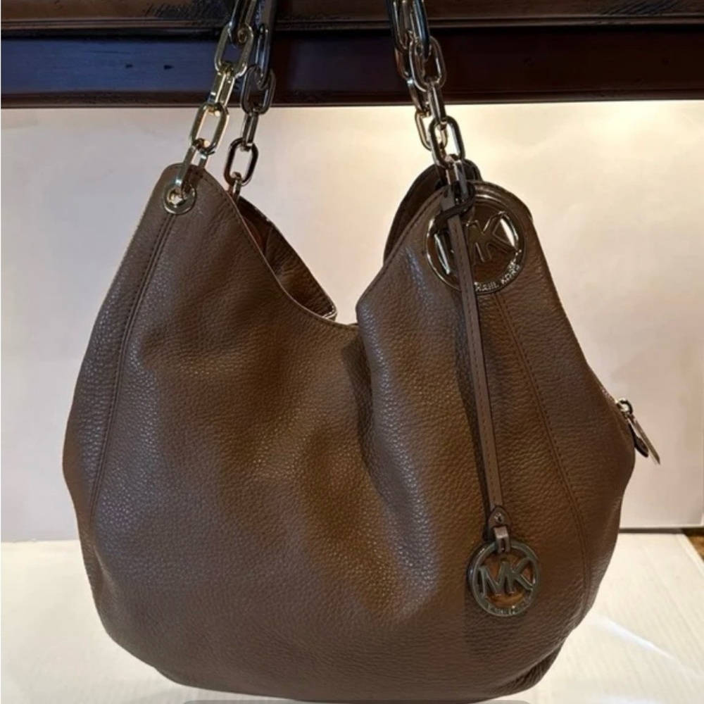 Like New Michael Kors Pebbled Leather Camel/Caramel Purse